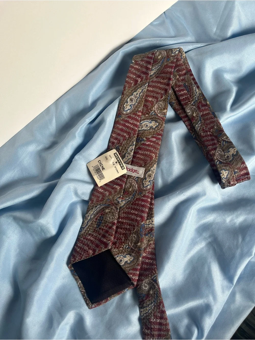 Men's Vintage Paisley Pattern Burgundy Tie